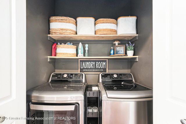 2403 W Gallant Fox Way, St. Johns, MI 48879