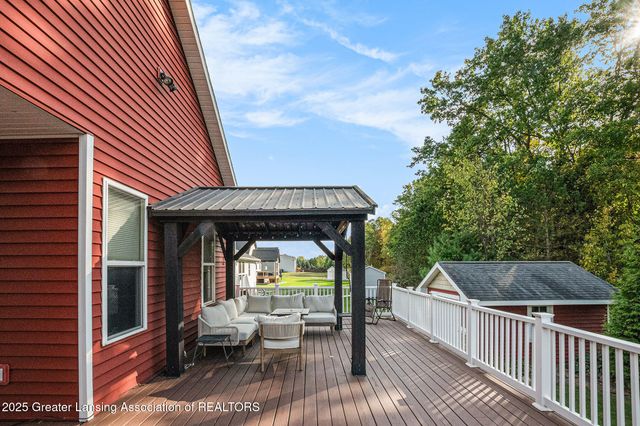 2403 W Gallant Fox Way, St. Johns, MI 48879