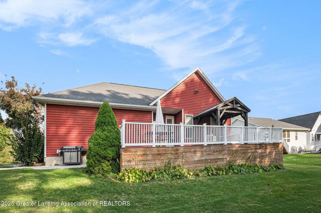 2403 W Gallant Fox Way, St. Johns, MI 48879