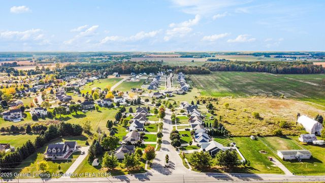 2403 W Gallant Fox Way, St. Johns, MI 48879