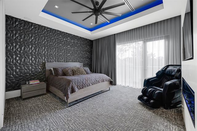 1025 Wakefield Drive, Houston, TX 77018