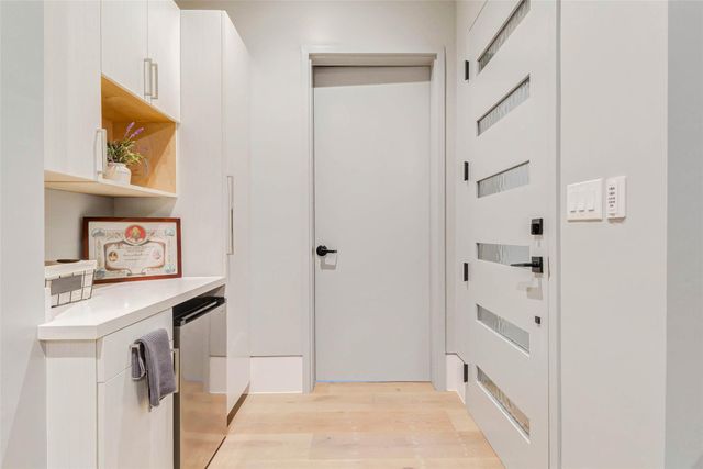 1025 Wakefield Drive, Houston, TX 77018