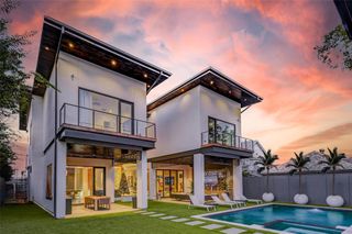 1025 Wakefield Drive, Houston, TX 77018