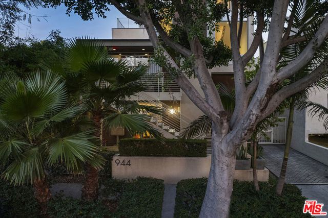 944 N Stanley Avenue 1, West Hollywood, CA 90046