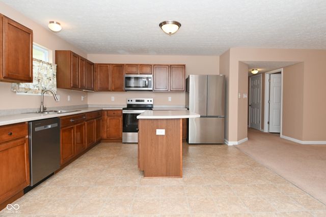 4725 Ladywood Cliffs Court, Indianapolis, IN 46226
