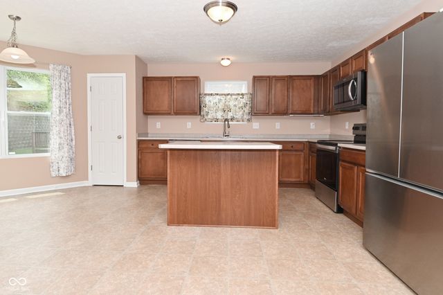 4725 Ladywood Cliffs Court, Indianapolis, IN 46226
