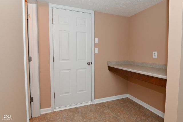 4725 Ladywood Cliffs Court, Indianapolis, IN 46226