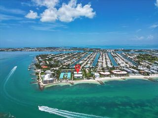 1101 W Ocean Dr # 18, Key Colony, FL 33051