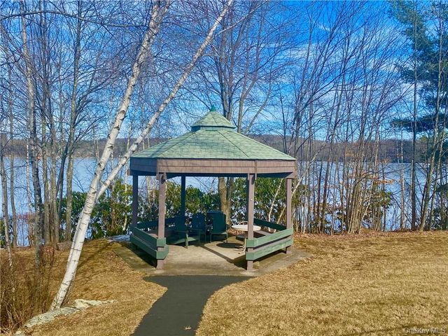 42 Krier Lane, Kiamesha Lake, NY 12751
