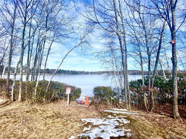 42 Krier Lane, Kiamesha Lake, NY 12751