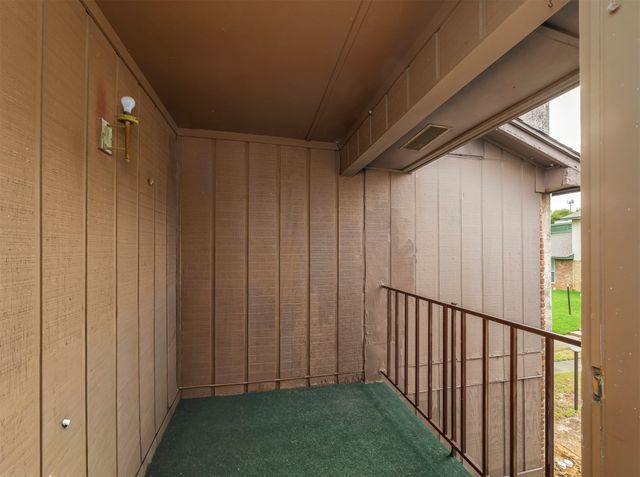 1402 S Carrier Parkway 309, Grand Prairie, TX 75051