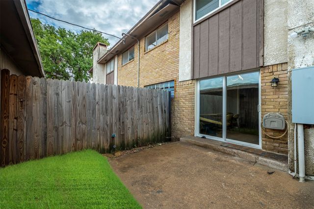 1402 S Carrier Parkway 309, Grand Prairie, TX 75051