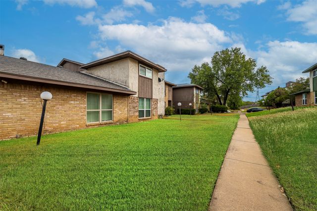 1402 S Carrier Parkway 309, Grand Prairie, TX 75051