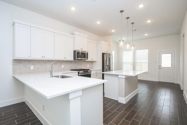 2823 Sunrise Field Lane, Brookshire, TX 77423