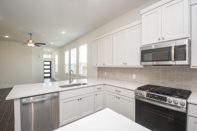 2823 Sunrise Field Lane, Brookshire, TX 77423