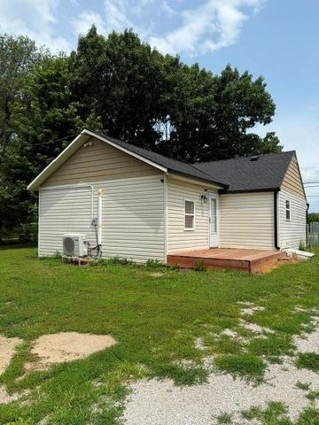 112 Hunter Road, Sibley, MO 64088