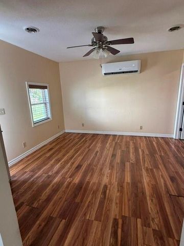 112 Hunter Road, Sibley, MO 64088