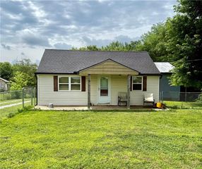 112 Hunter Road, Sibley, MO 64088