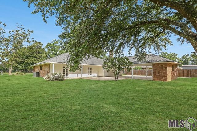 6720 Stoneshire Dr, Greenwell Springs, LA 70818