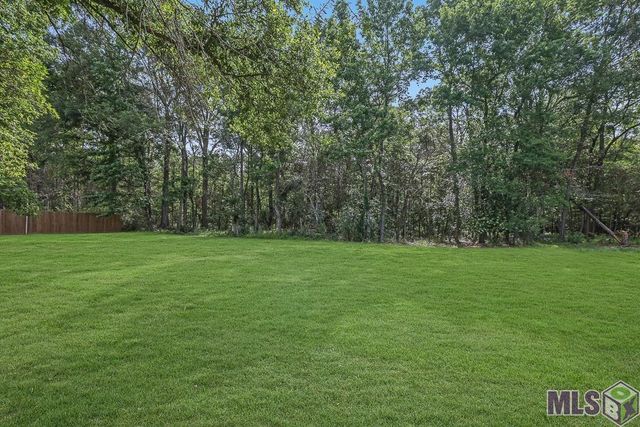 6720 Stoneshire Dr, Greenwell Springs, LA 70818