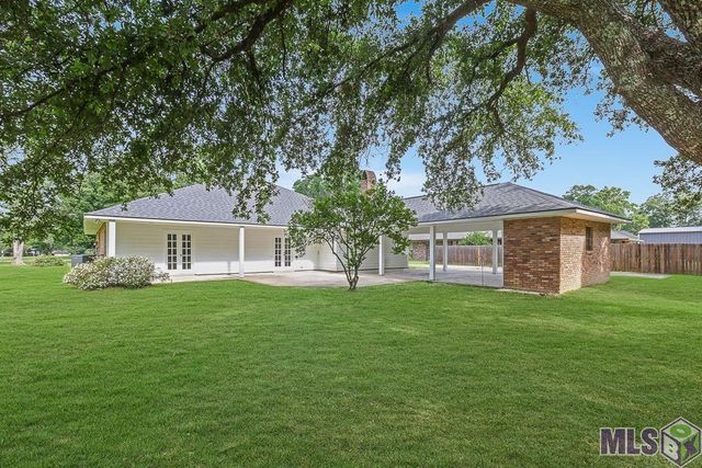 6720 Stoneshire Dr, Greenwell Springs, LA 70818