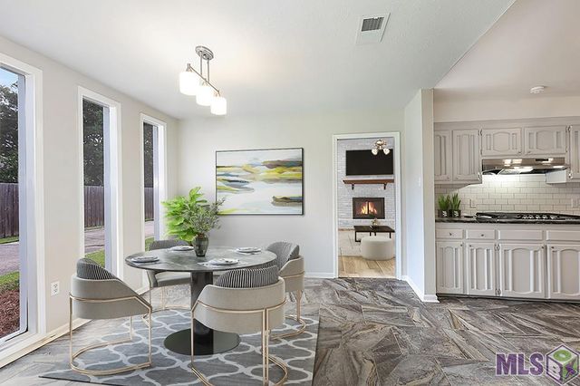 6720 Stoneshire Dr, Greenwell Springs, LA 70818