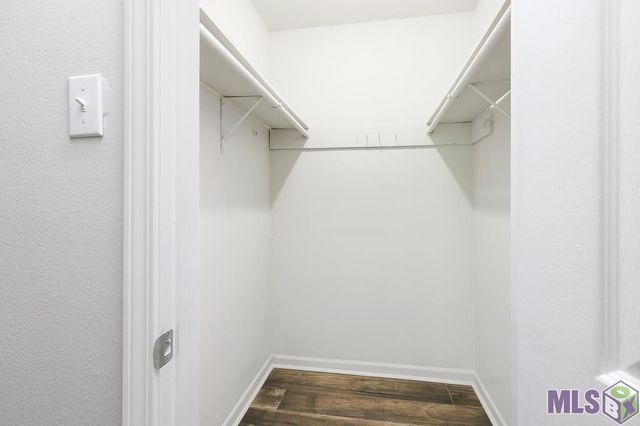 6720 Stoneshire Dr, Greenwell Springs, LA 70818