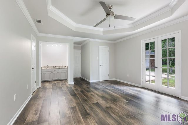 6720 Stoneshire Dr, Greenwell Springs, LA 70818