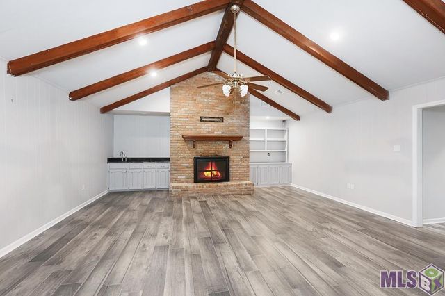 6720 Stoneshire Dr, Greenwell Springs, LA 70818