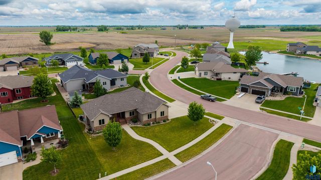 2601 N Devon Ave, Tea, SD 57064