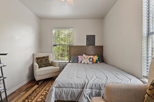 1502 E 5th Street, Fayetteville, AR 72701