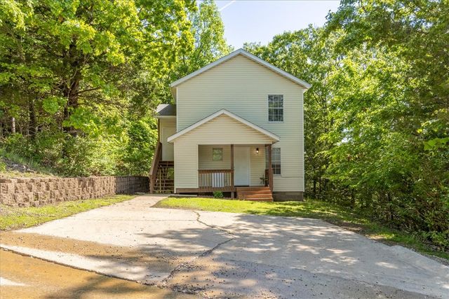 1502 E 5th Street, Fayetteville, AR 72701
