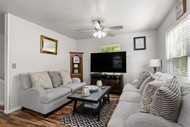 1502 E 5th Street, Fayetteville, AR 72701