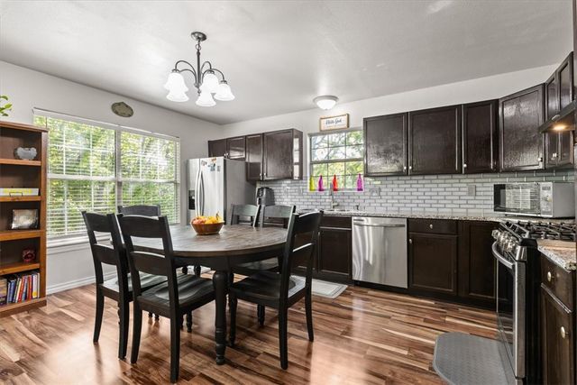 1502 E 5th Street, Fayetteville, AR 72701