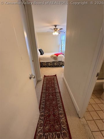 1800 Roundhill Road 1204, Charleston, WV 25314