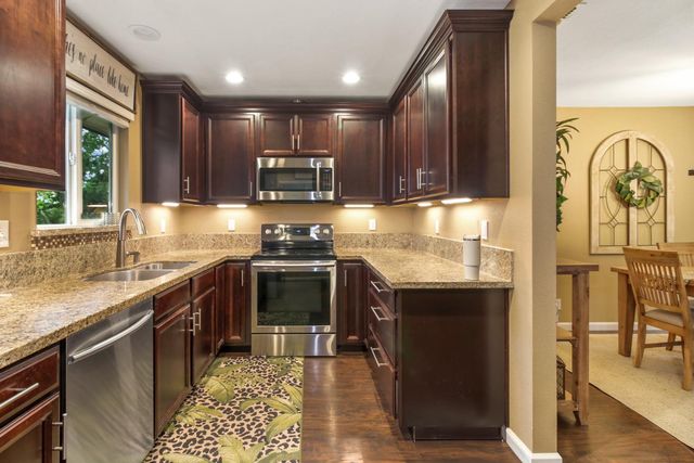 12615 Hilltop Ct, Pine Grove, CA 95665