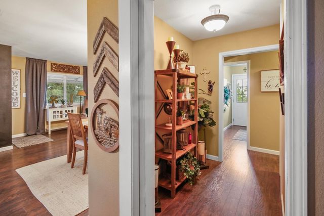 12615 Hilltop Ct, Pine Grove, CA 95665