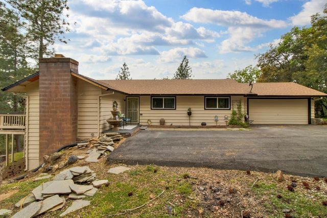 12615 Hilltop Ct, Pine Grove, CA 95665