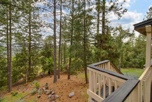 12615 Hilltop Ct, Pine Grove, CA 95665