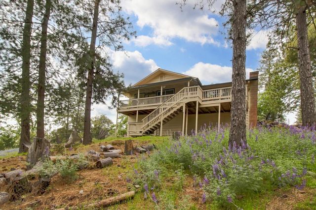 12615 Hilltop Ct, Pine Grove, CA 95665