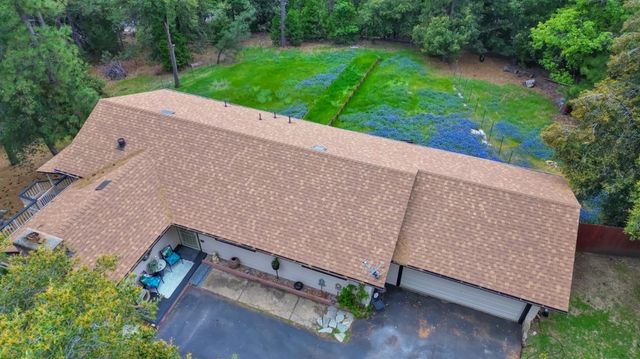 12615 Hilltop Ct, Pine Grove, CA 95665