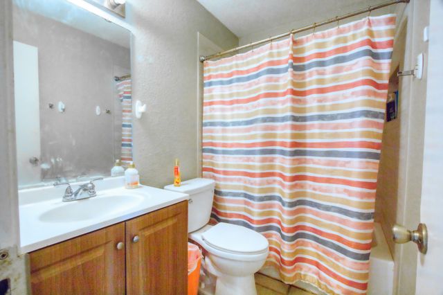 2400 Summer Place Drive, Arlington, TX 76014