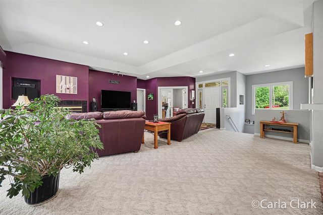 9899 Twelve Point Drive, Rockford, MI 49341