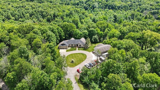9899 Twelve Point Drive, Rockford, MI 49341
