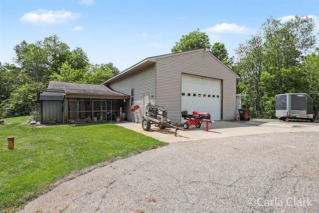 9899 Twelve Point Drive, Rockford, MI 49341