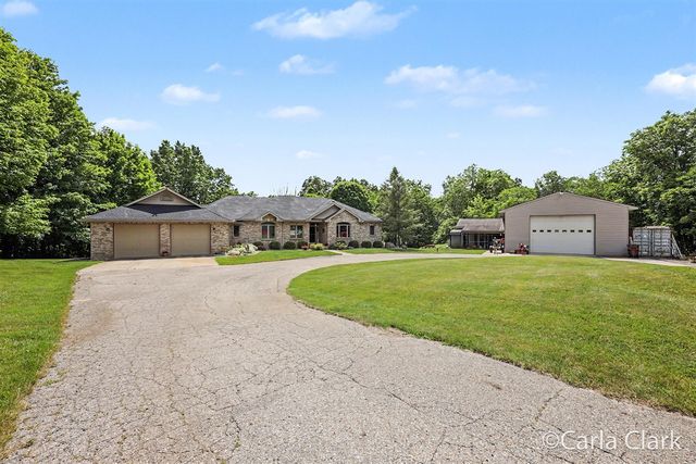 9899 Twelve Point Drive, Rockford, MI 49341