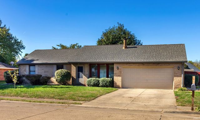 6077 River Bluff Drive, Newburgh, IN 47630