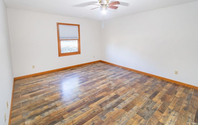 6077 River Bluff Drive, Newburgh, IN 47630