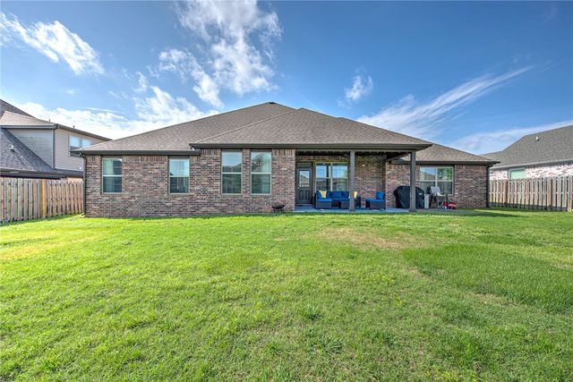 1201 Spring Hollow Road, Bentonville, AR 72713