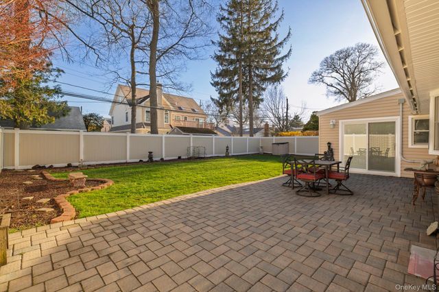 3628 Princeton Drive N, Wantagh, NY 11793